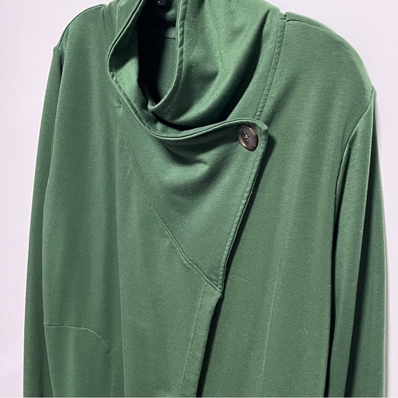 Cuddl Duds Stylish smooth soft Green Lightweight Comfort Drape Front Cardigan - Picture 6 of 8